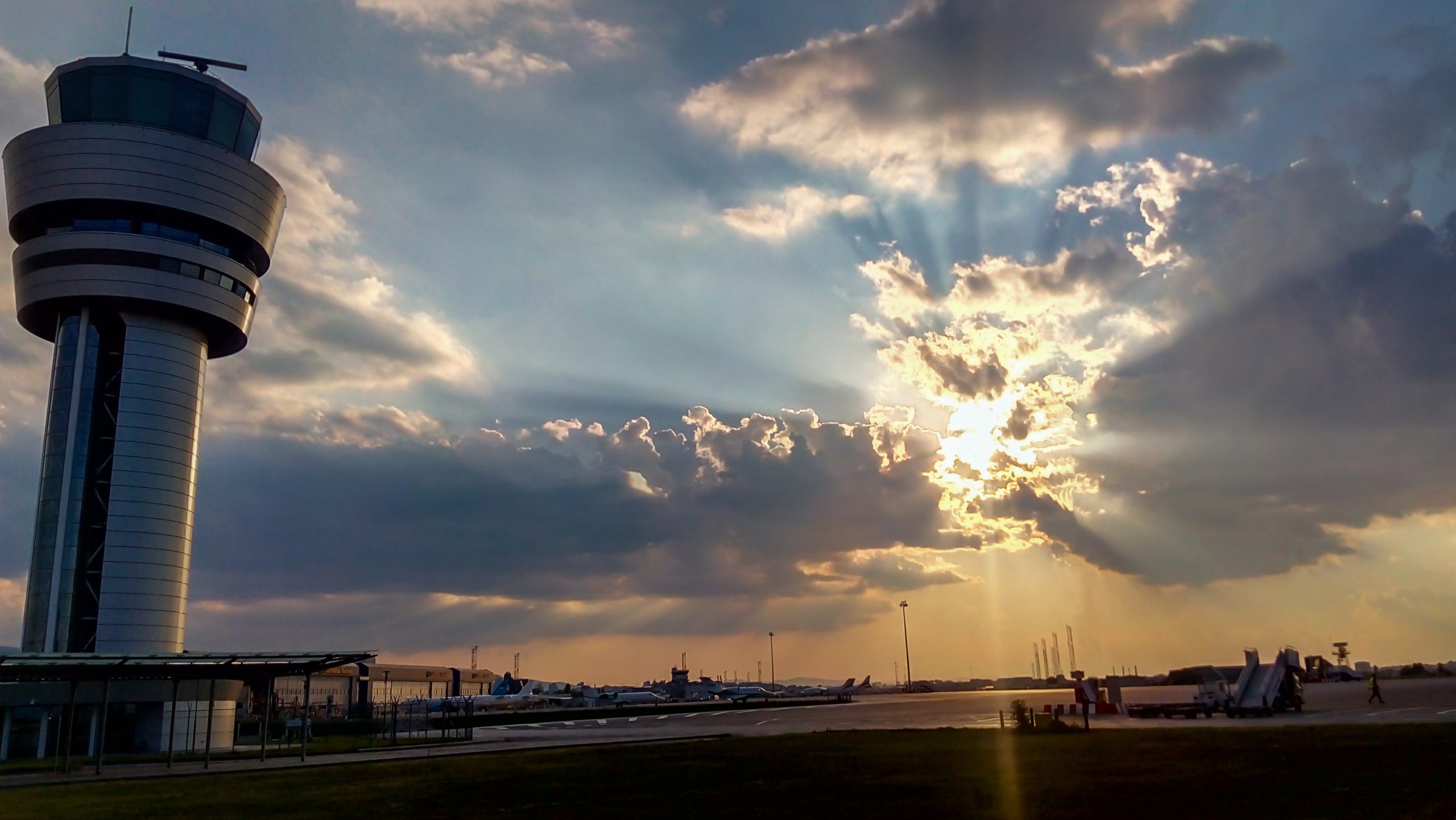 Air traffic control tower